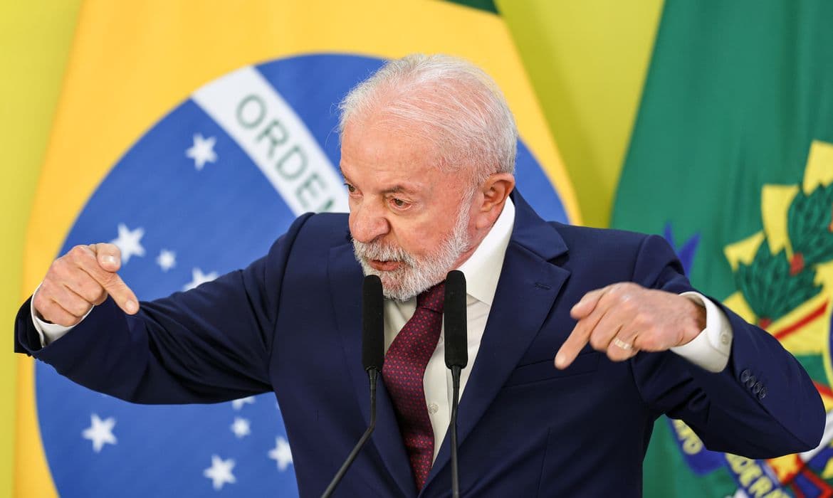 Lula afirma que todos os envolvidos em fraude do INSS serão investigados