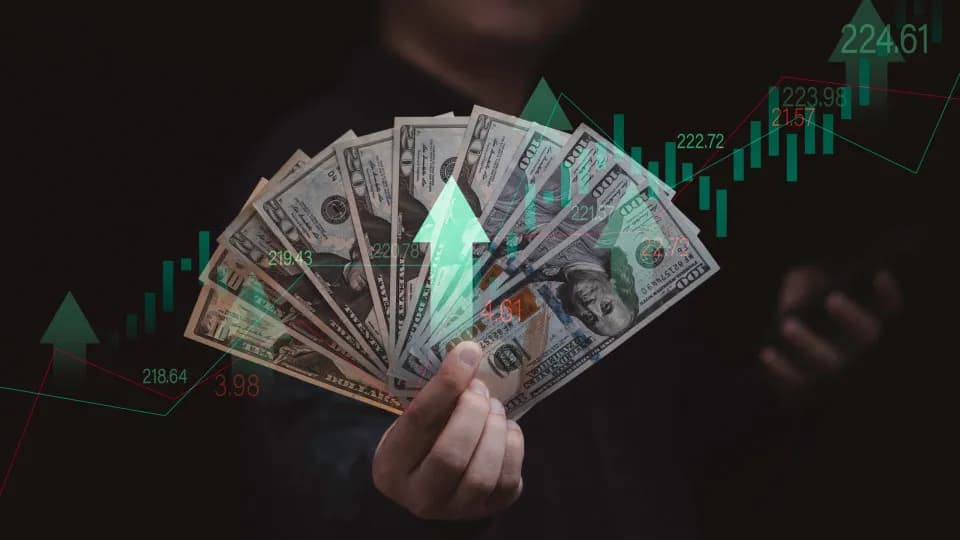 Dólar sobe com tensões geopolíticas e expectativa por falas do Fed