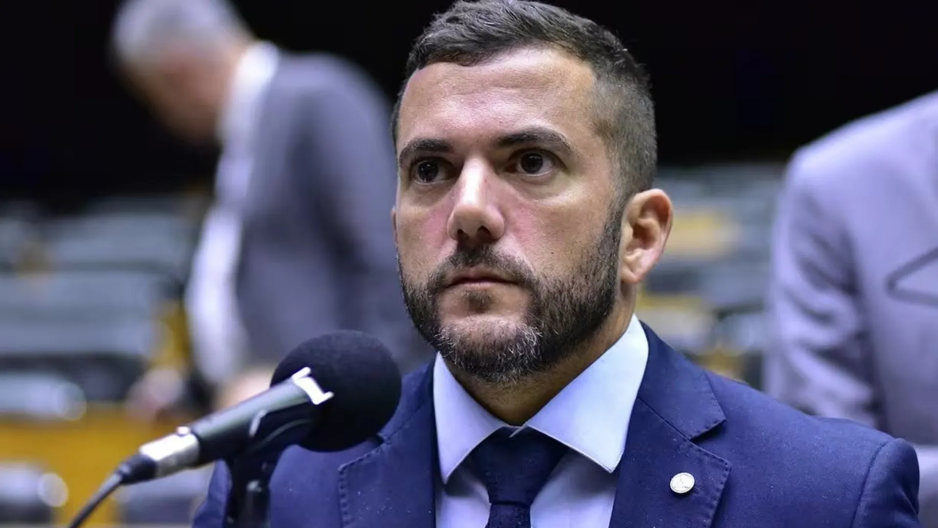 Polícia Federal realiza operações contra deputados do PL, Sóstenes e Jordy