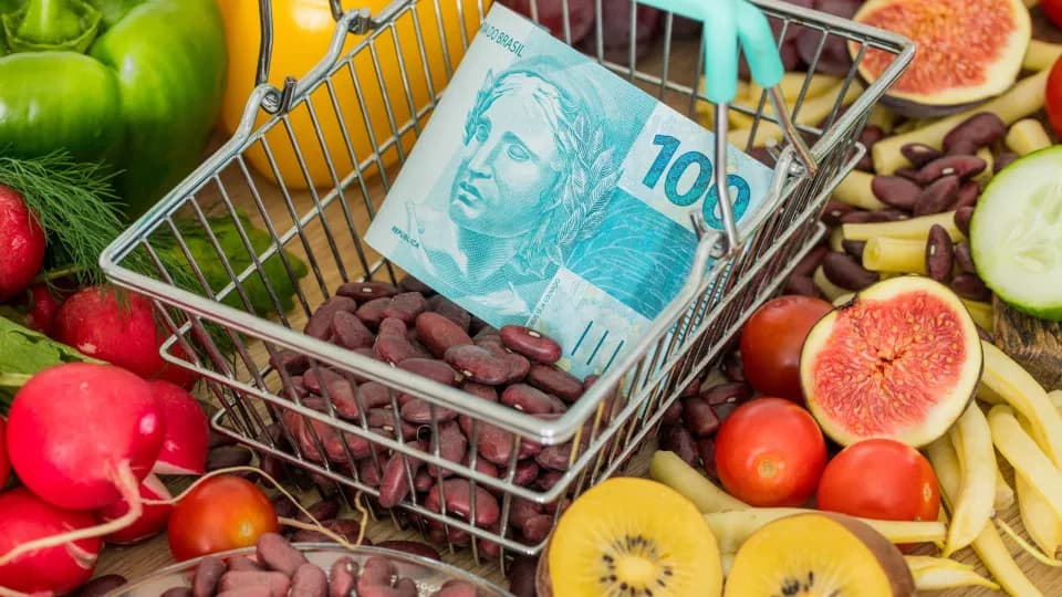 Economistas projetam crescimento do PIB e redução da inflação