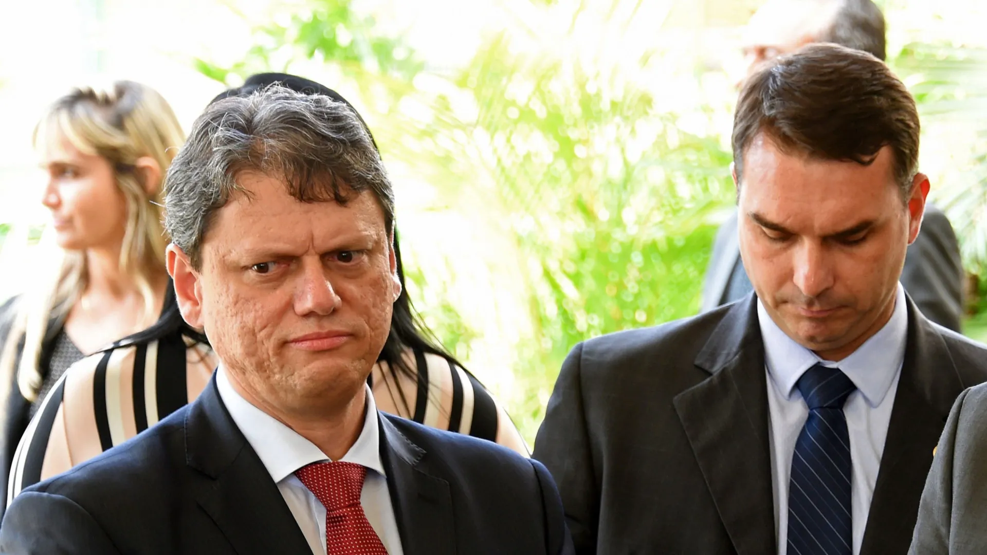 Flávio Bolsonaro reafirma candidatura à presidência como irreversível