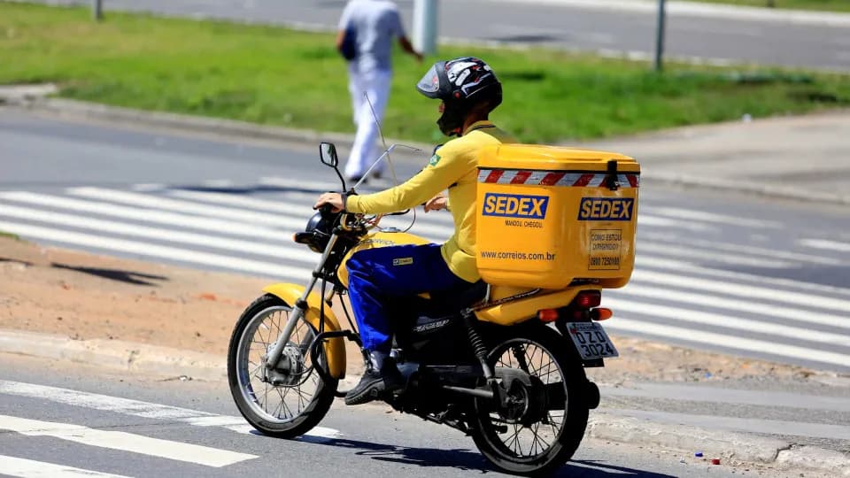 Correios Planejam Demitir 10 Mil Funcionários Através de Novo PDV