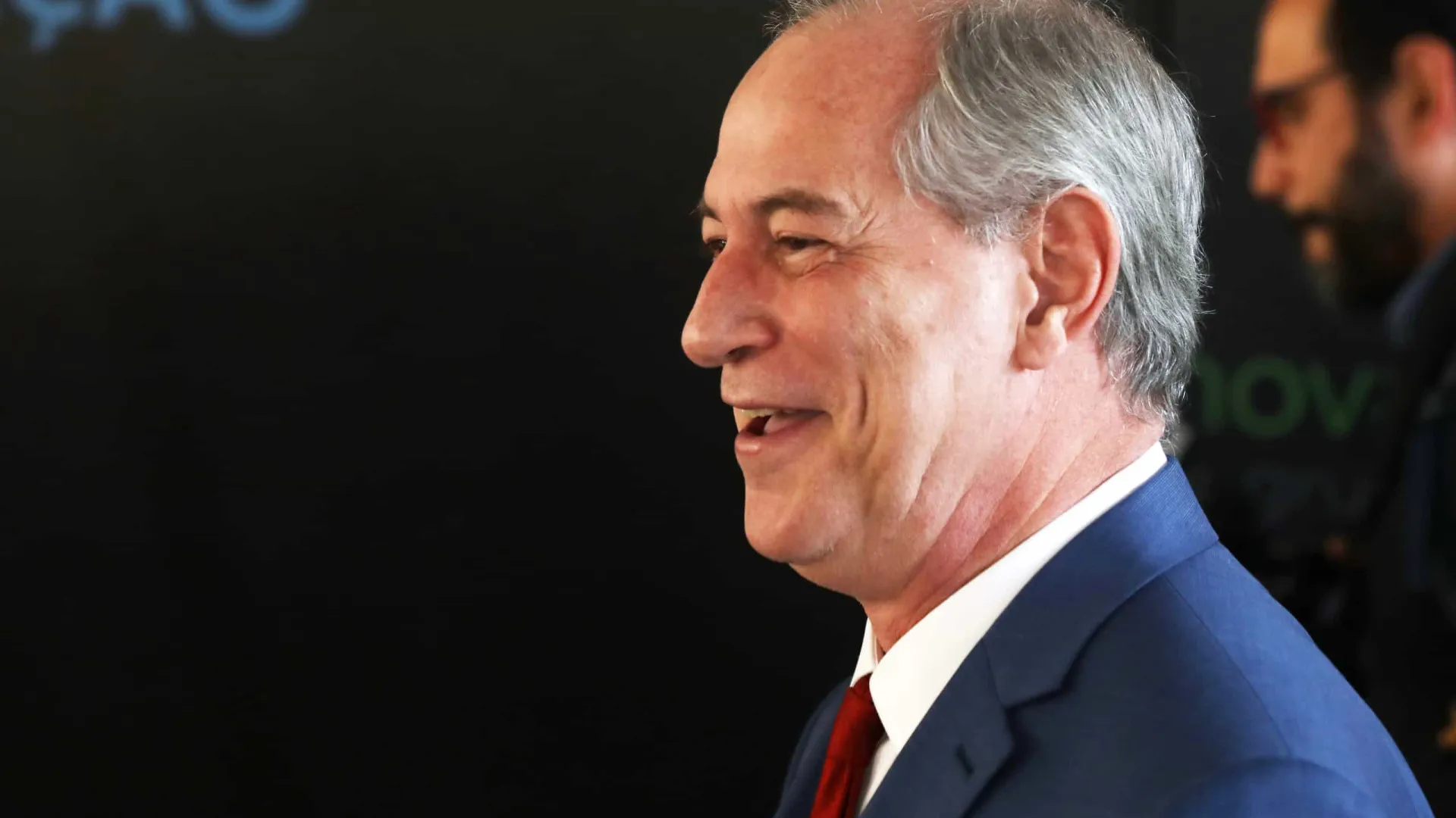 PL Retira Apoio a Ciro Gomes Após Conflito Familiar
