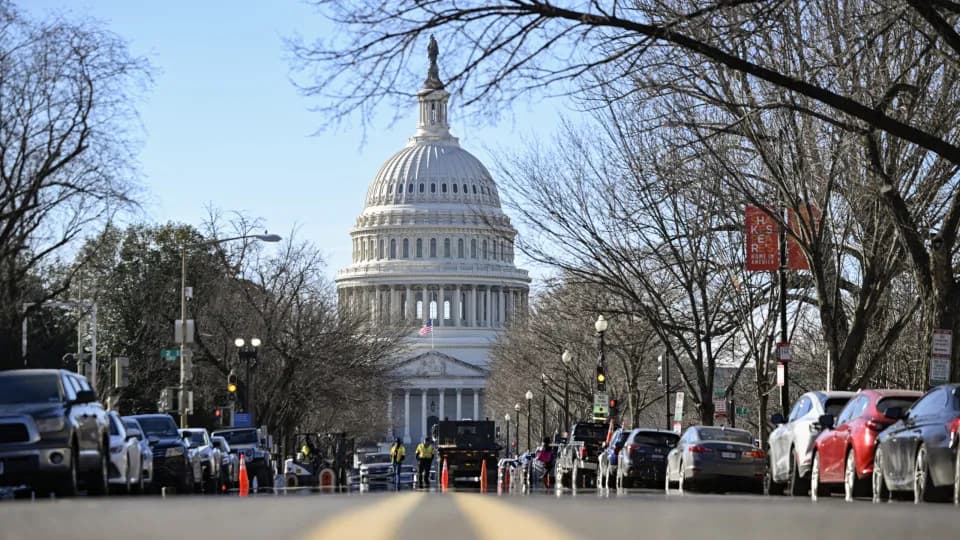 Senado dos EUA aprova acordo para encerrar a longa paralisação do governo