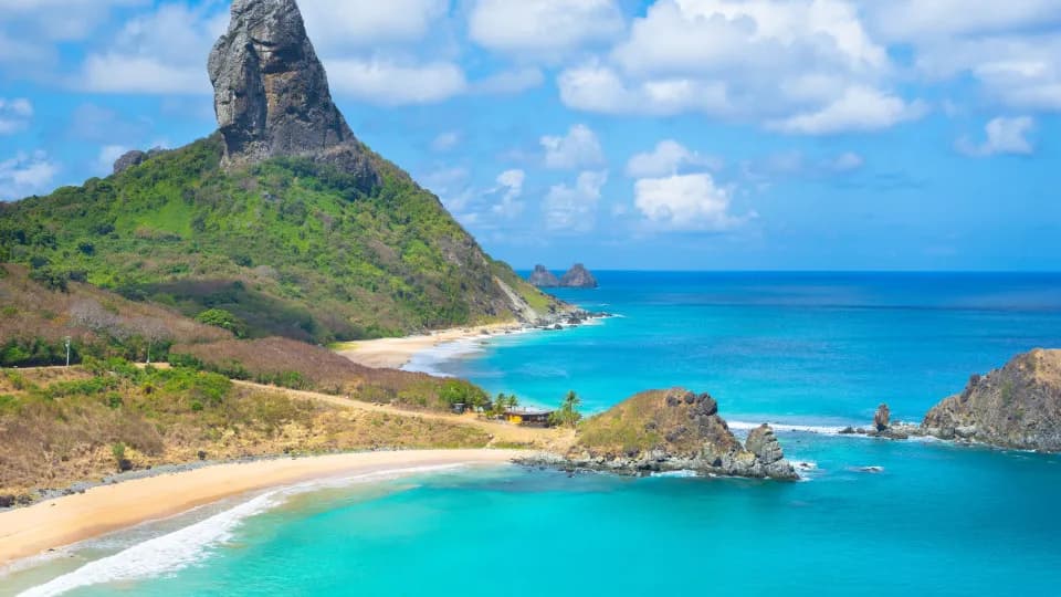 Neoenergia Lança Usina Solar em Fernando de Noronha para Reduzir Emissões de Carbono