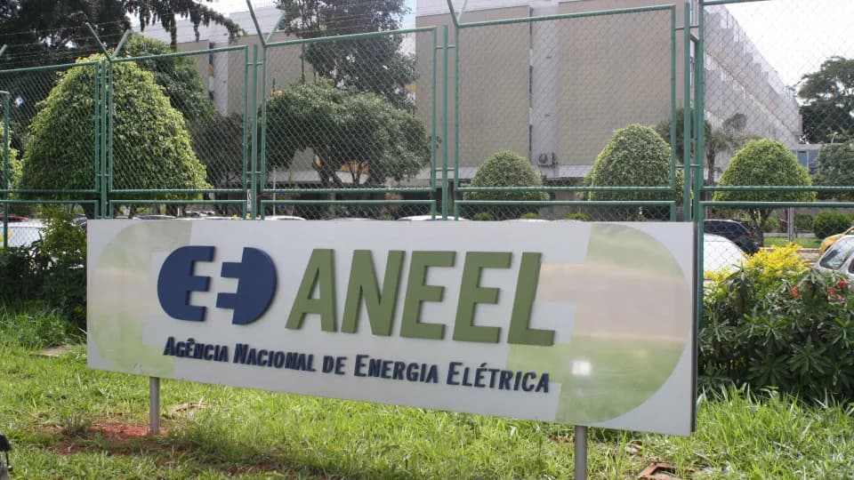 Aneel propõe nova tarifa de energia que varia conforme o horário