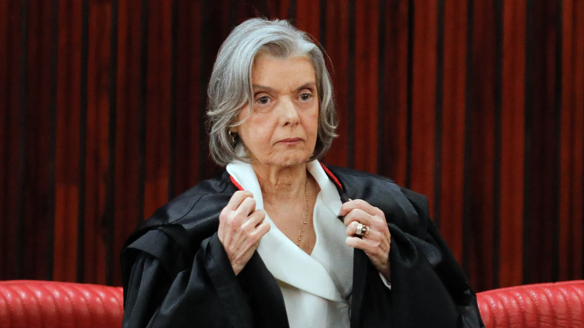 Ministra Cármen Lúcia utiliza referências culturais em julgamento sobre racismo no STF