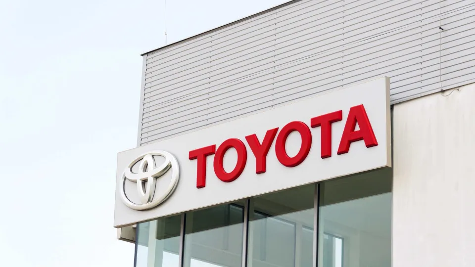 Toyota retoma produção de veículos no Brasil após interrupção de 40 dias