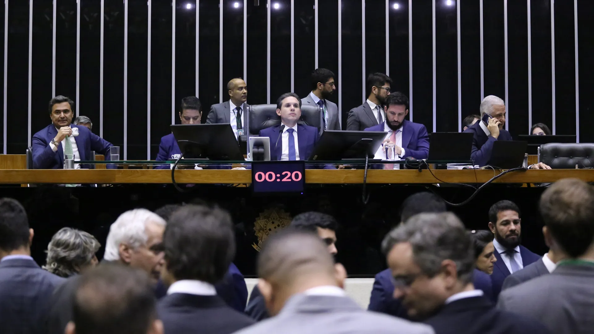 Câmara dos Deputados aprova PL Antifacção, desafiando governo Lula