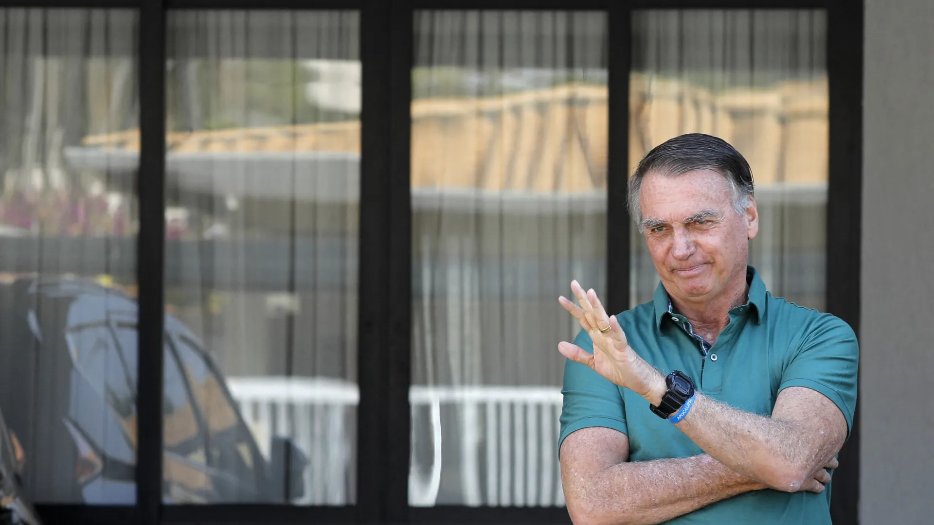 Moraes inspeciona Papuda enquanto futuro de Bolsonaro é avaliado