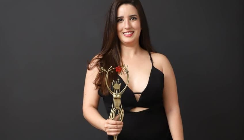 Bailarina de Santa Helena se destaca como empreendedora ao fundar estúdio de dança