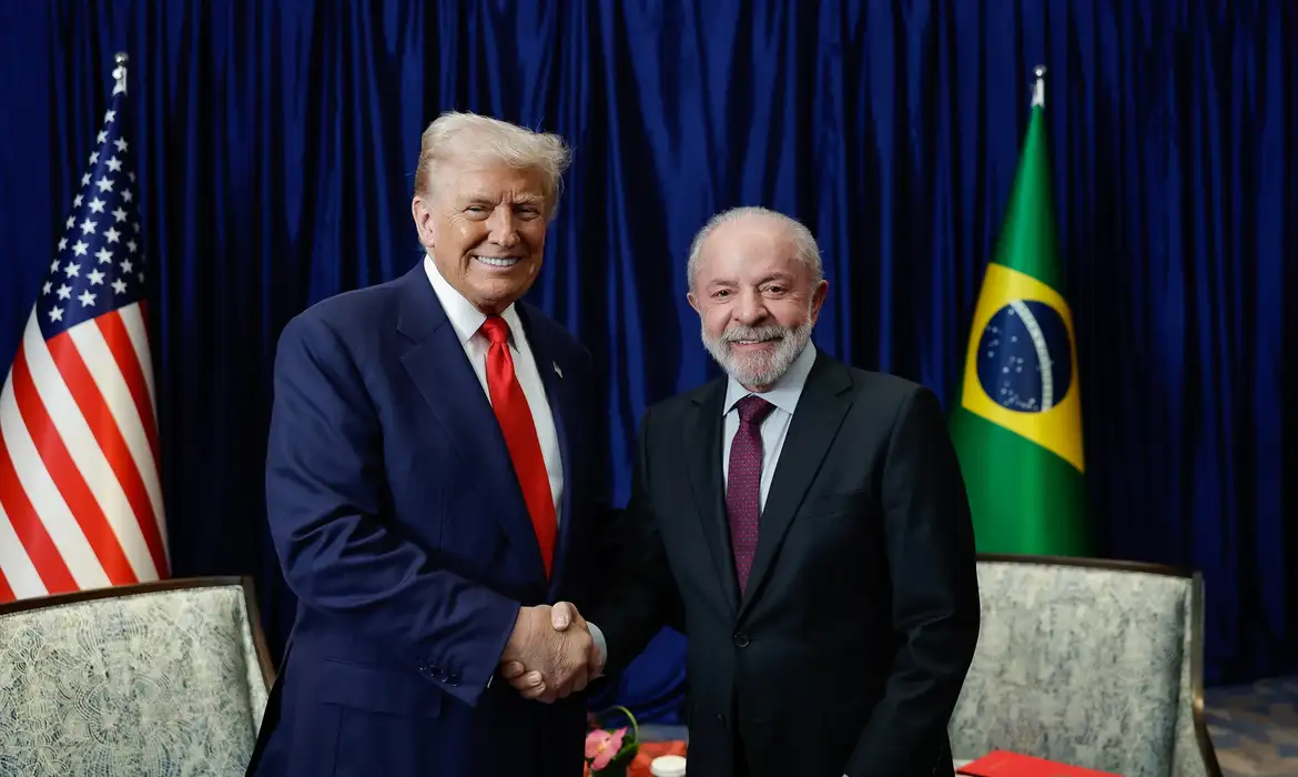 Lula dialoga com Trump e propõe mudanças no Conselho da Paz