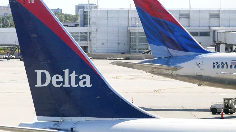 Delta Airlines registra lucro acima do esperado, mas projeta resultados abaixo do mercado