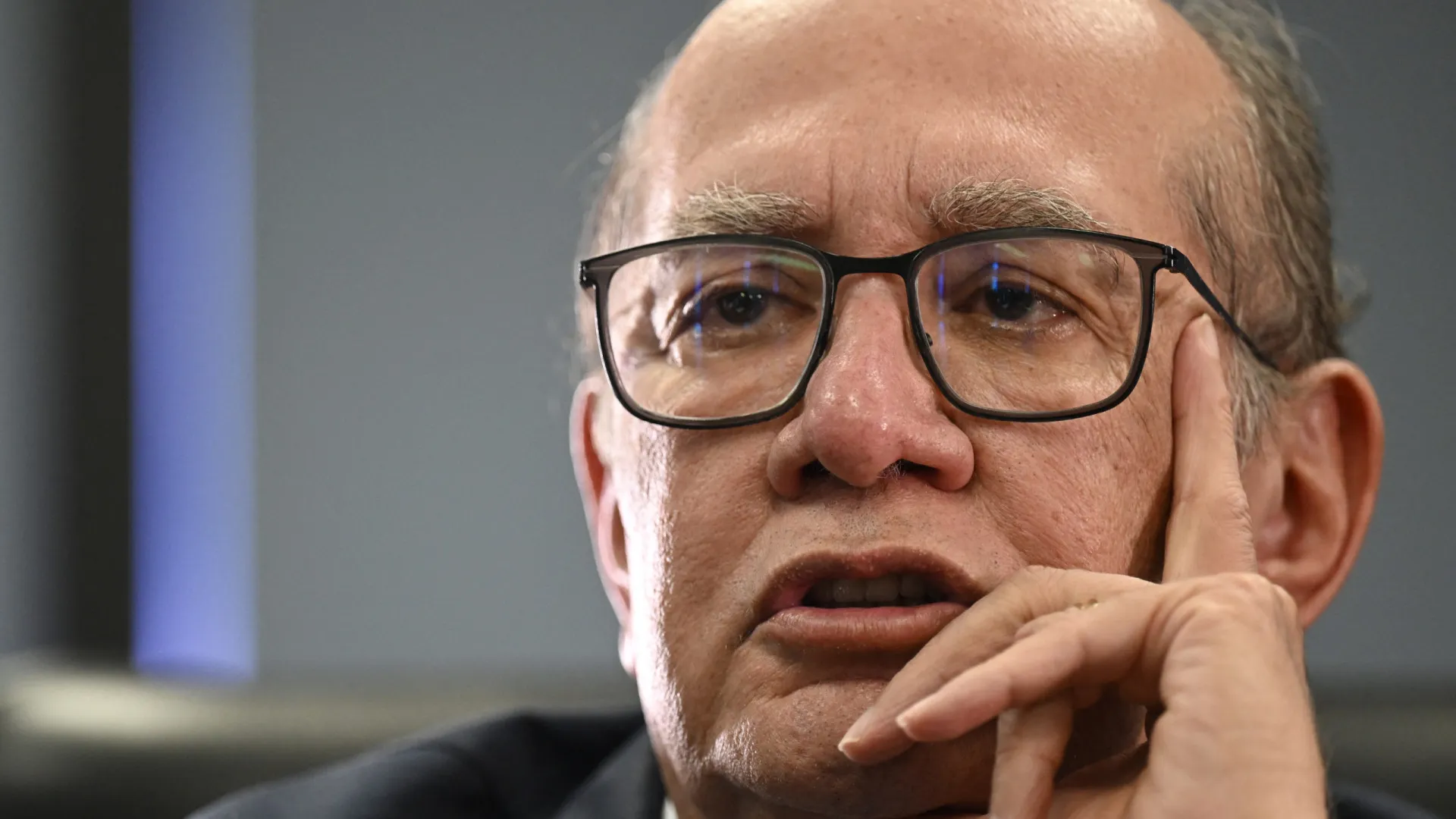 Gilmar Mendes Defende Dias Toffoli em Meio a Críticas sobre Condução de Caso