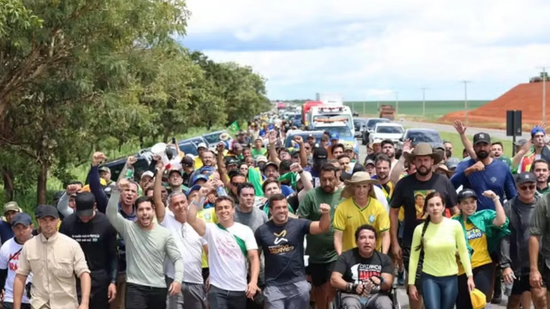 Caminhada de Nikolas Ferreira: Autores de selfies e protestos à vista