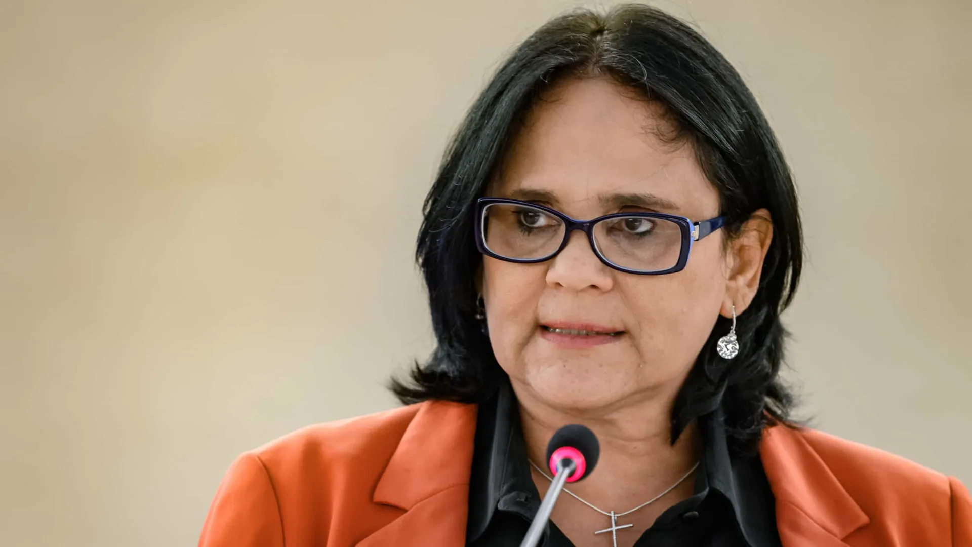 Silas Malafaia critica Damares Alves após acusações sobre igrejas e INSS