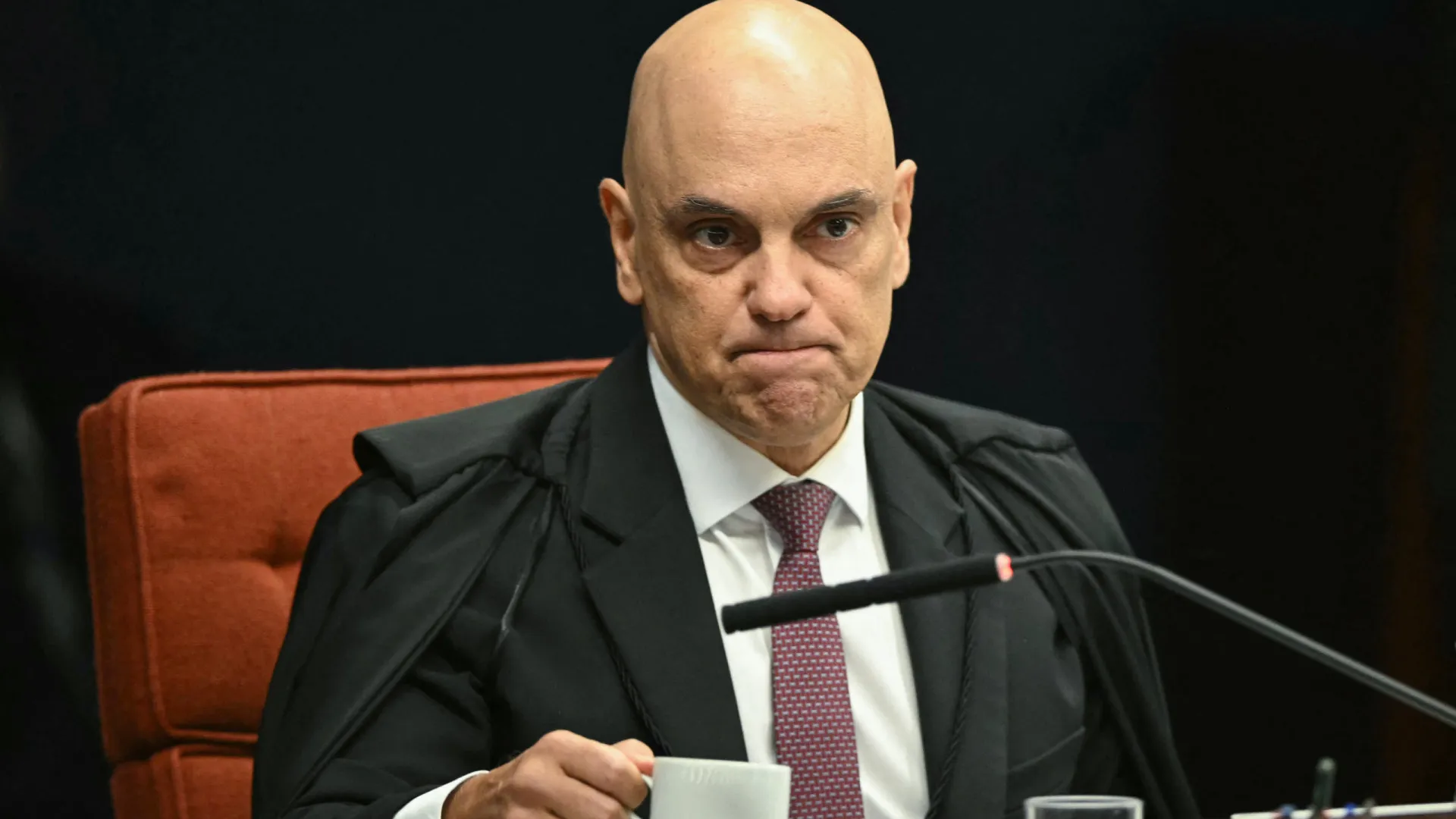 Alexandre de Moraes assume interinamente a presidência do STF