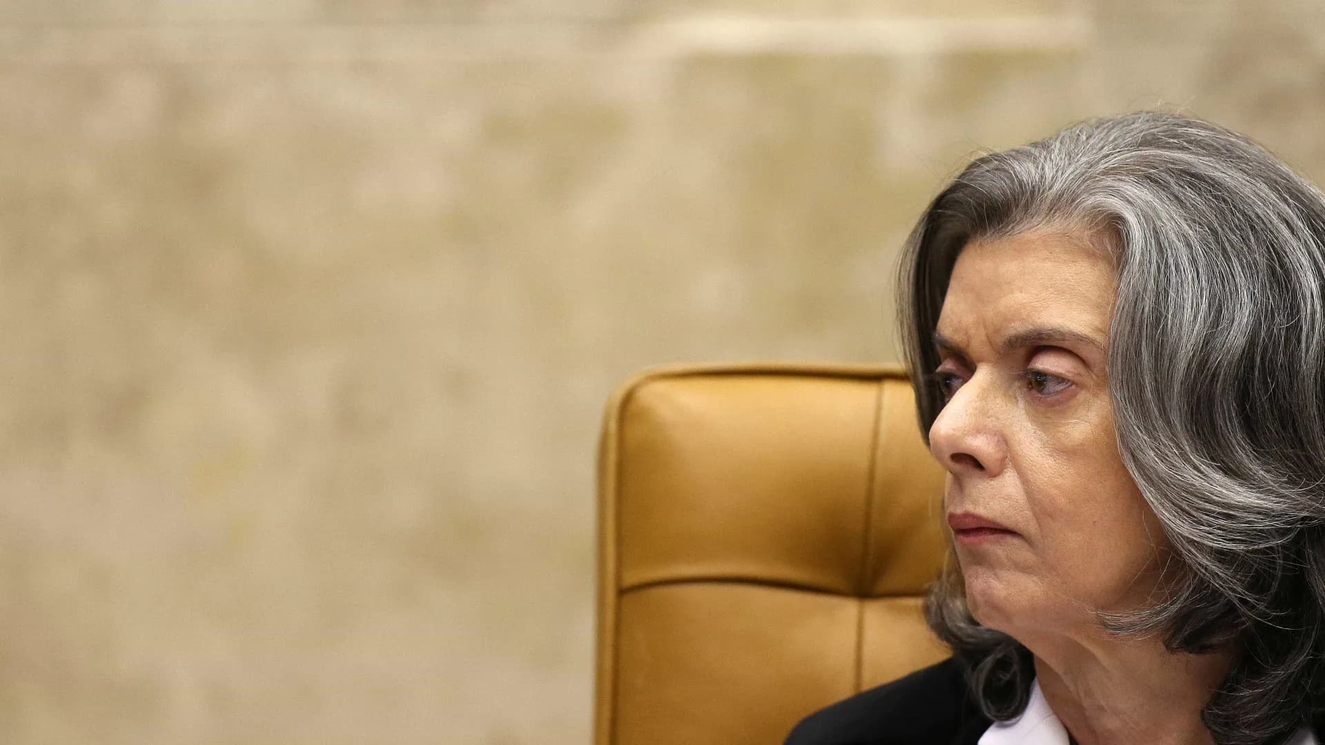 Cármen Lúcia estabelece normas de conduta para juízes eleitorais