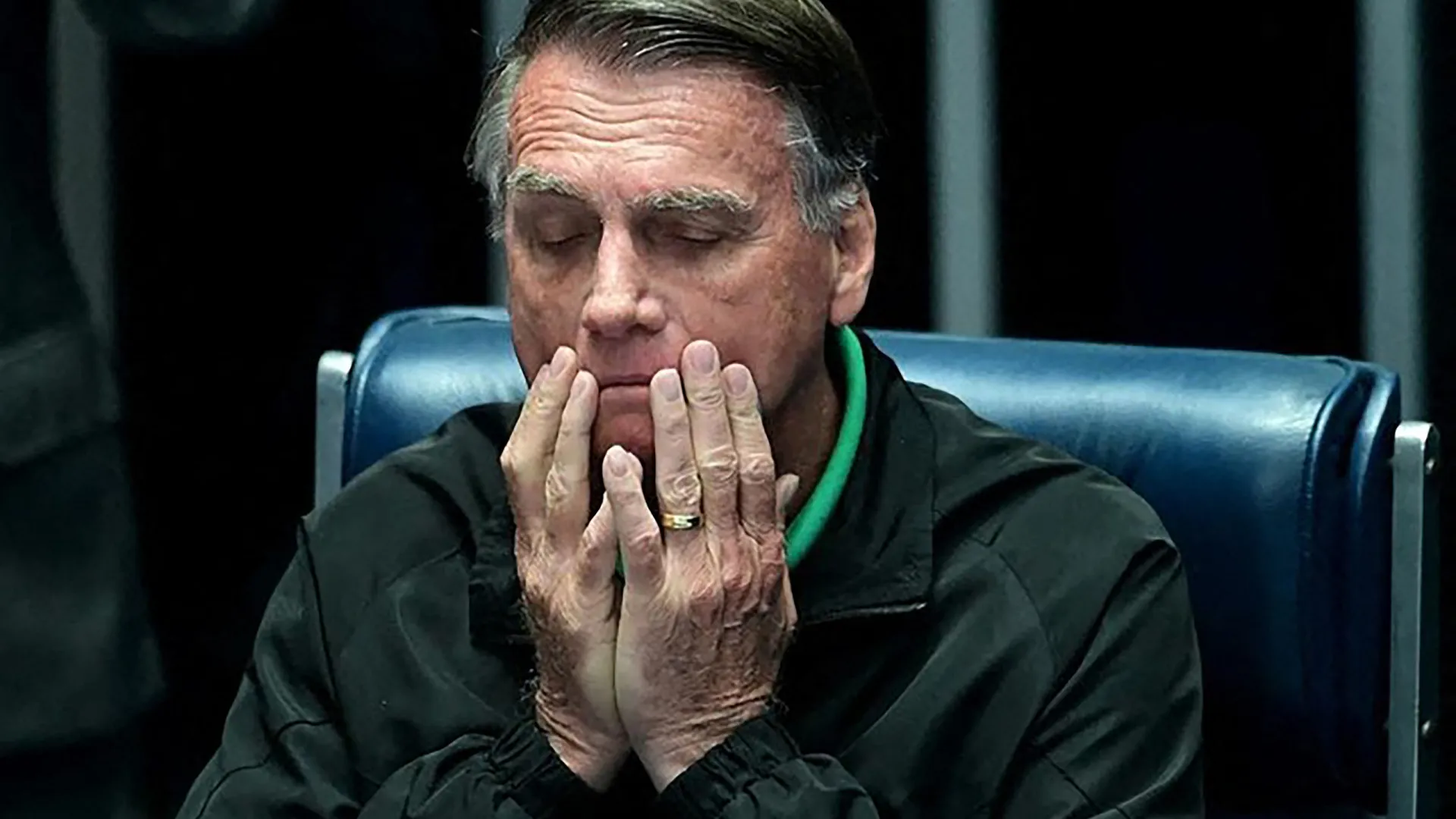 Pedido de expulsão de Bolsonaro e generais é analisado pelo STM